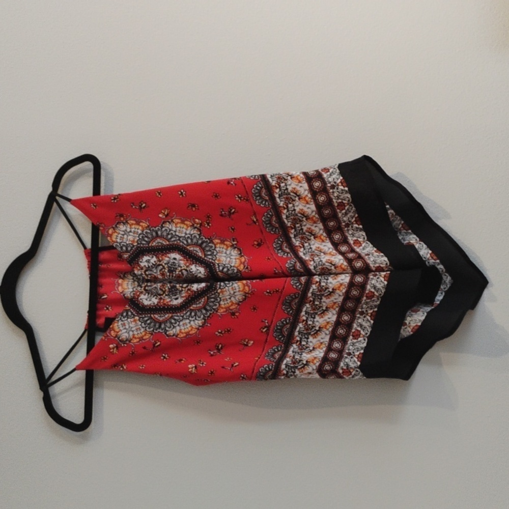 ☀️Boho Vibrant Red Size Medium Halter Handkerchief V Design Top